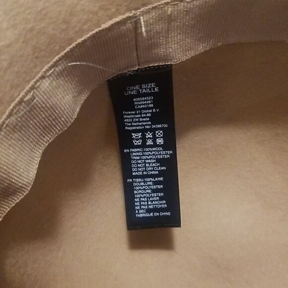 Women's hat pre-owned - Picture 7 of 7